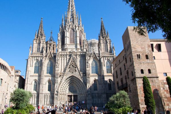 Barcelona por libre en tren de alta velocidad