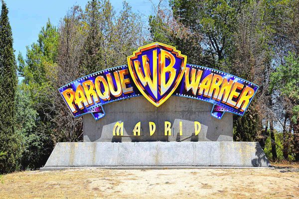 Entrada al Parque Warner